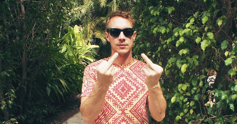 diplo-middle-fingers